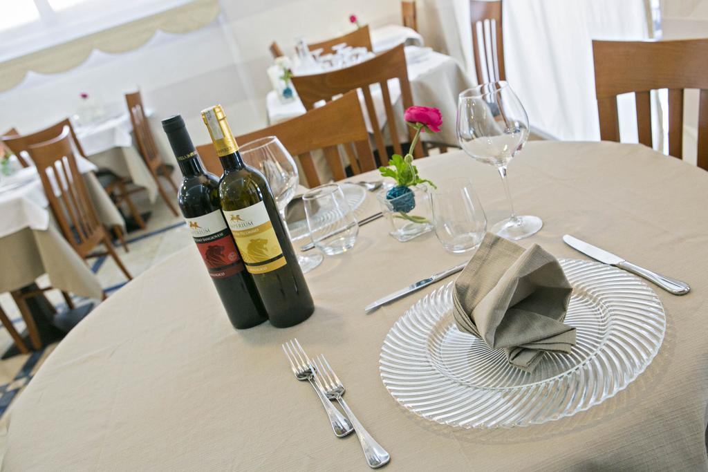 Hotel Lo Squalo Grottammare Ngoại thất bức ảnh