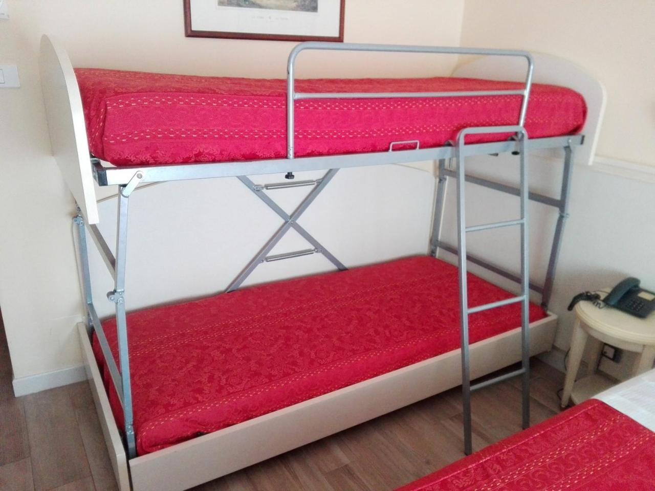 Hotel Lo Squalo Grottammare Ngoại thất bức ảnh